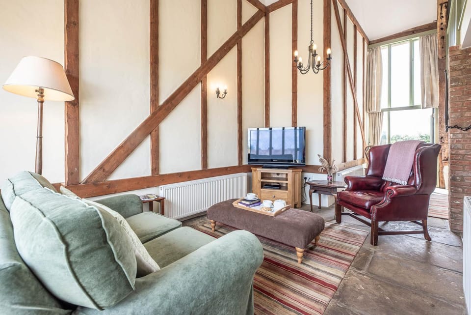 Harvest Cottage, Valley Farm, Snape House in Suffolk Coastal District