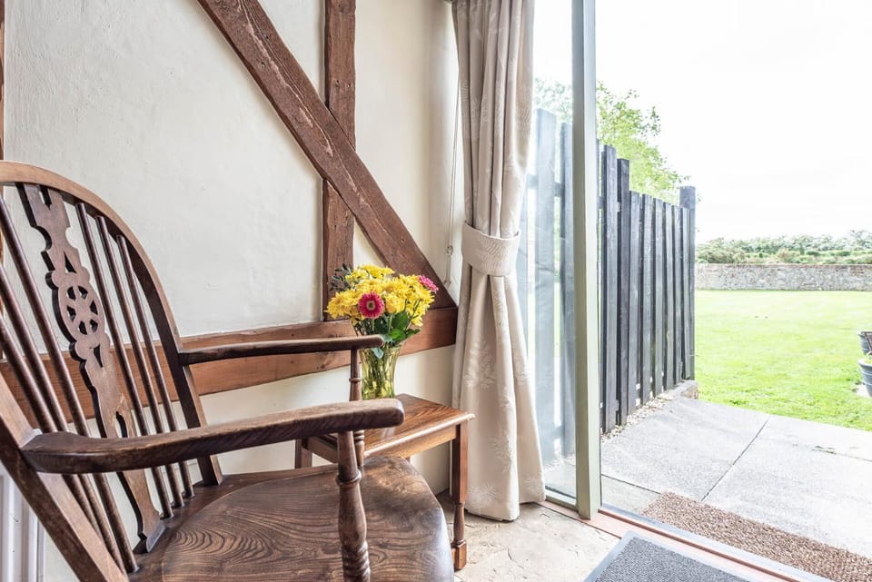 Harvest Cottage, Valley Farm, Snape House in Suffolk Coastal District