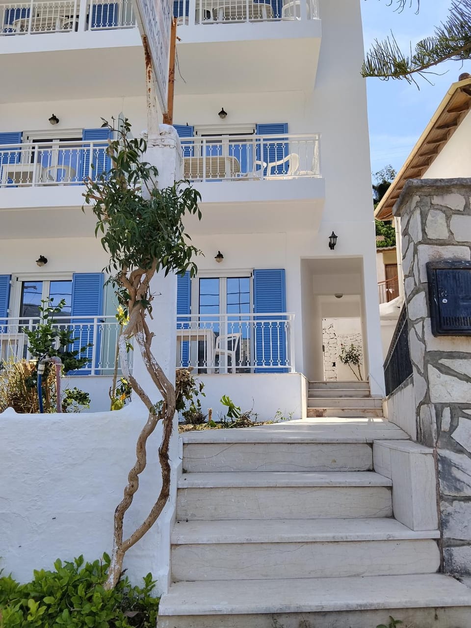 Property building, Facade/entrance