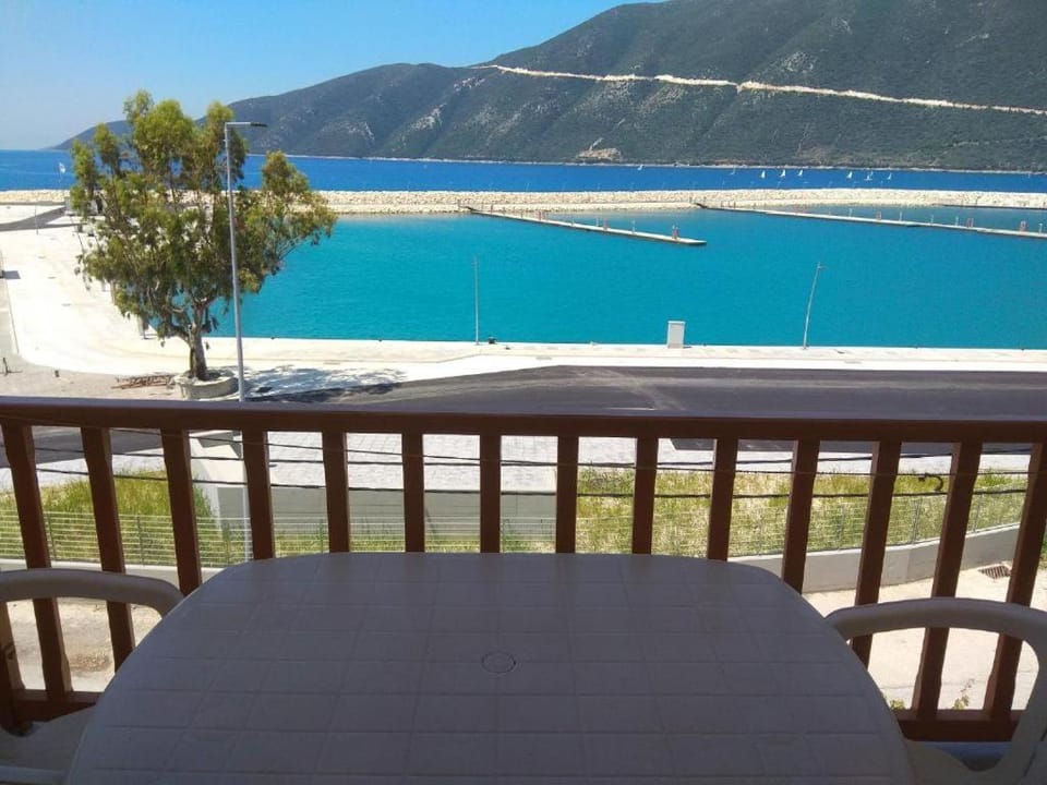 Patio, Day, Natural landscape, View (from property/room), Balcony/Terrace, Dining area, Sea view