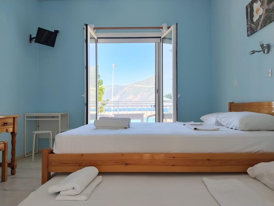 Bed, Bedroom, Sea view