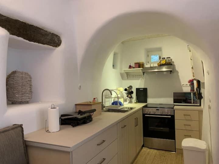 Lydia's house House in Decentralized Administration of the Aegean