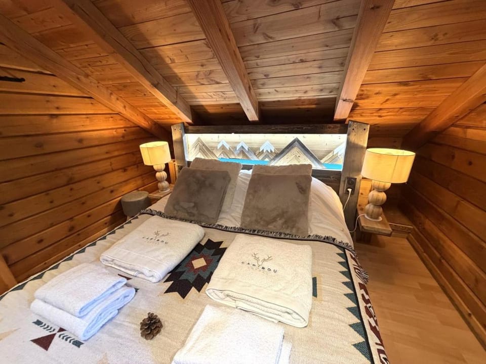 Bed, Bedroom