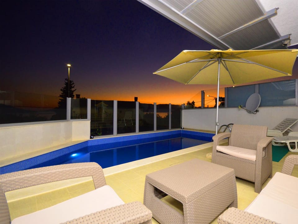 Patio, Balcony/Terrace, Pool view, Sea view, Swimming pool, Swimming pool, Sunset