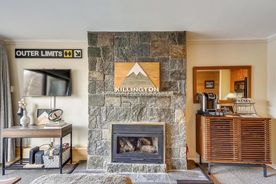 Whiffletree F6 House in Mendon