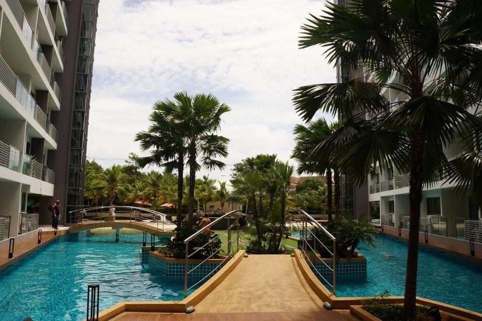 Property building, Swimming pool