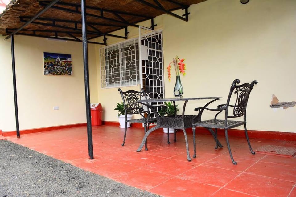 Sidai Cottage, Meru View, Firepit, Garden House in Arusha