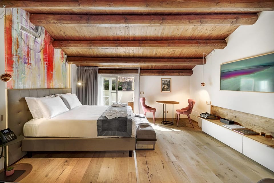Staff, Bird's eye view, Hot Tub, Steam room, Balcony/Terrace, Food and drinks, Photo of the whole room, Floor plan, Bedroom, Food, City view, Breakfast, Dinner, Drinks, Open Air Bath, hair dresser, locker, room service