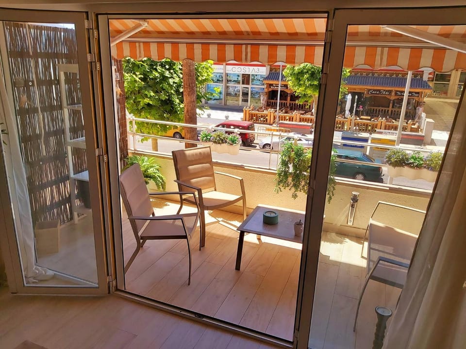 Day, View (from property/room), Balcony/Terrace, Balcony/Terrace, internet, air conditioner