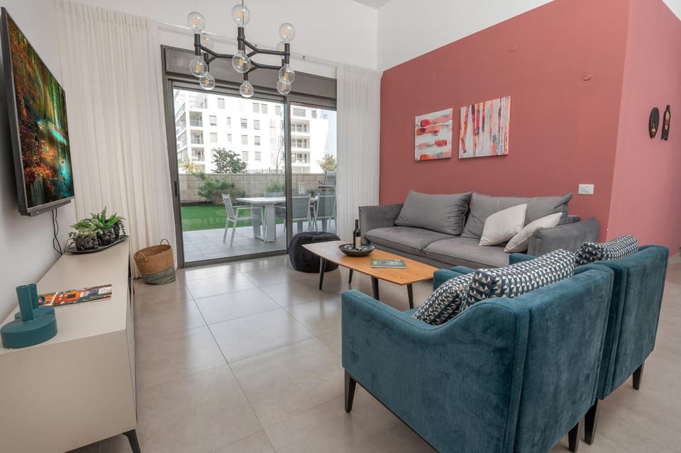 Garden, TV and multimedia, Living room
