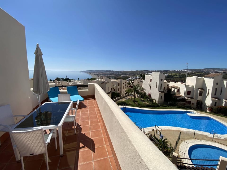 Balcony/Terrace, Beach, Pool view, Sea view, Swimming pool