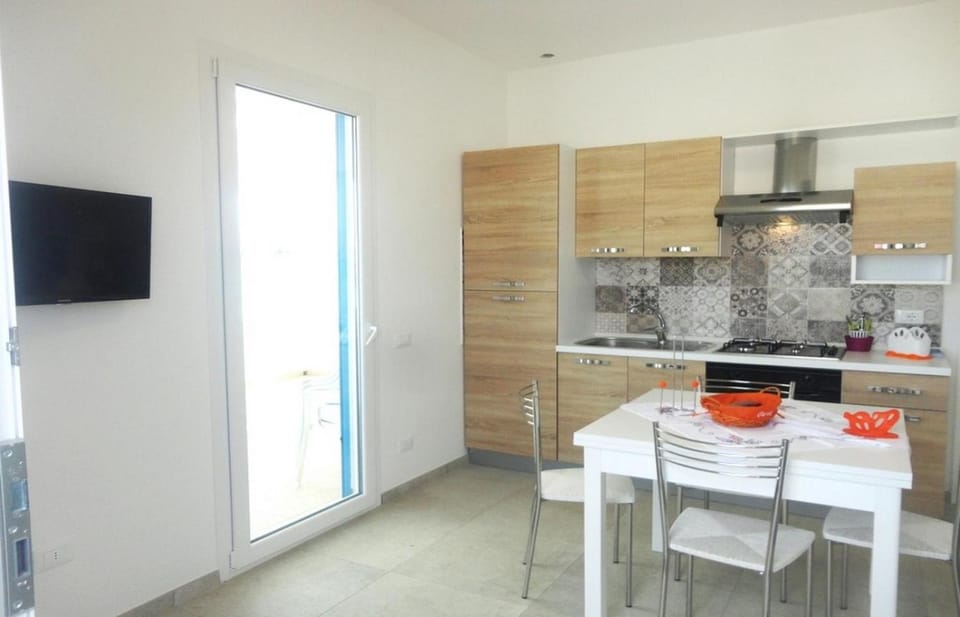TV and multimedia, Kitchen or kitchenette, Dining area, pet friendly, stove