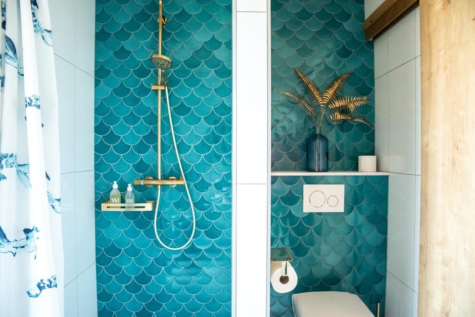 Shower, Toilet, Bathroom