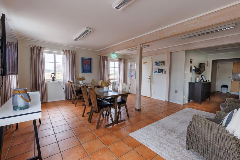 Property building, Food
