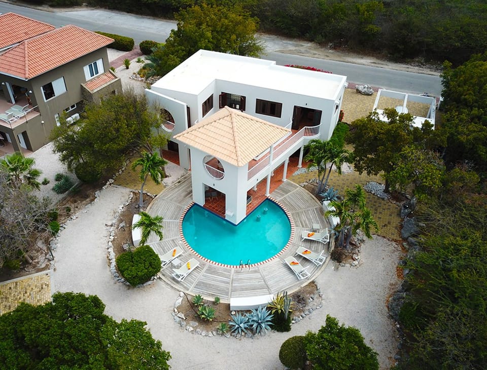 Property building, Bird's eye view, Pool view