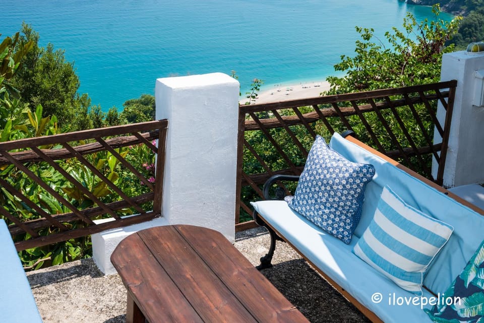 Balcony on the Rocks House in Magnesia Prefecture, Greece