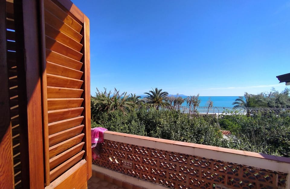 View (from property/room), Balcony/Terrace, Sea view