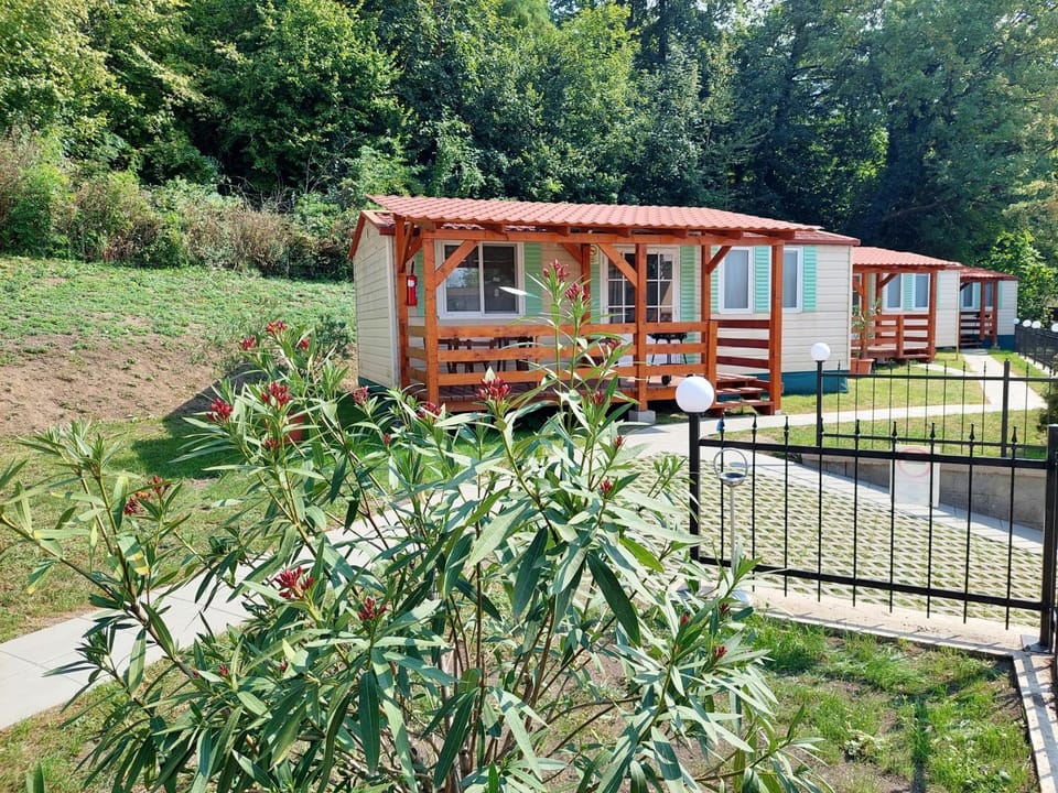 Property building, Garden