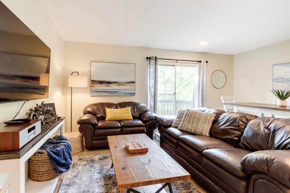 Families w/ Pets! Lake-View Osage Beach Home House in Lake of the Ozarks