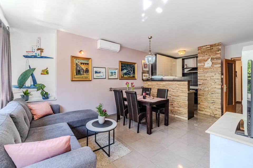 Apartman Dora Apartment in Split