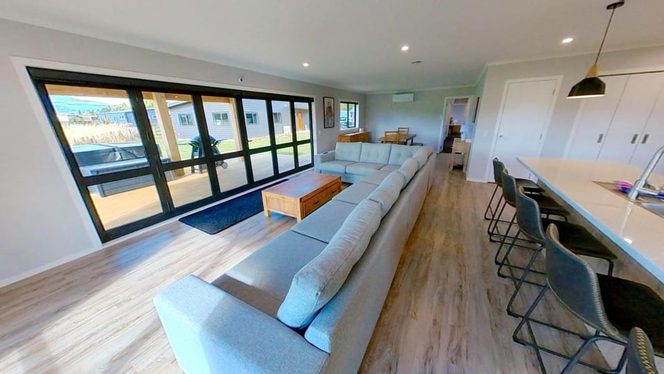 Patio, Kitchen or kitchenette, Living room, Seating area
