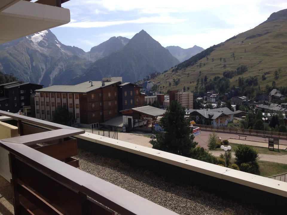 View (from property/room), Balcony/Terrace, Mountain view
