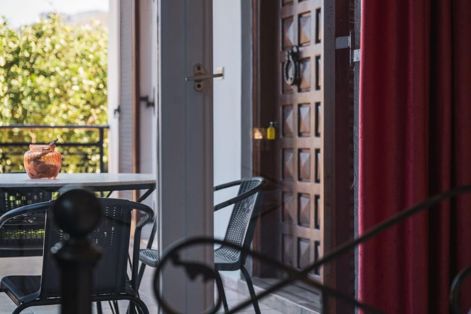 View (from property/room), Balcony/Terrace, Bedroom