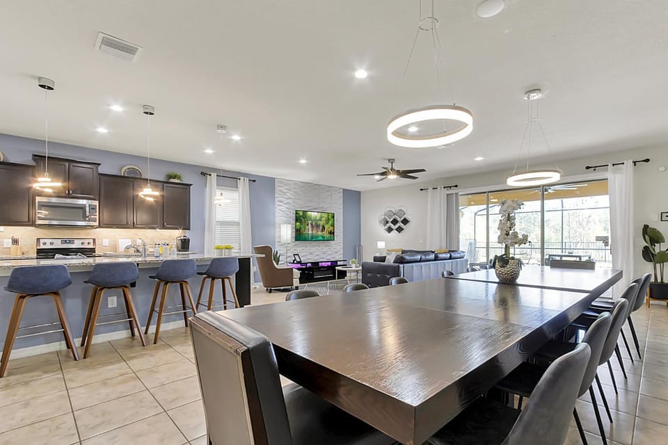 8BR VILLA NEAR DISNEY-VIEW/PRIVACY/POOL & SPA/PS5/EV Villa in Four Corners