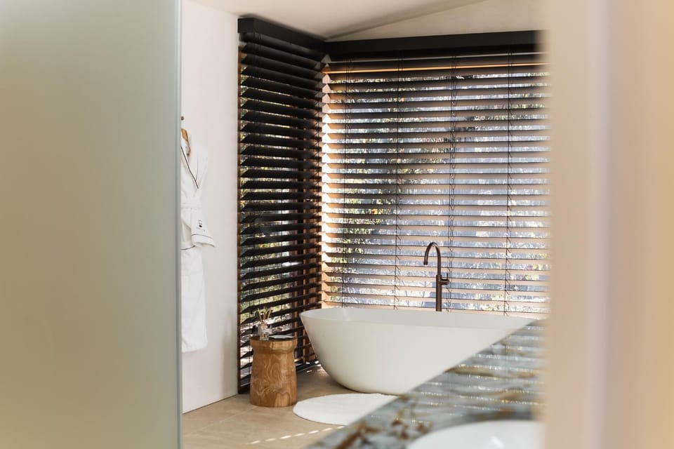 Bathroom, Bath