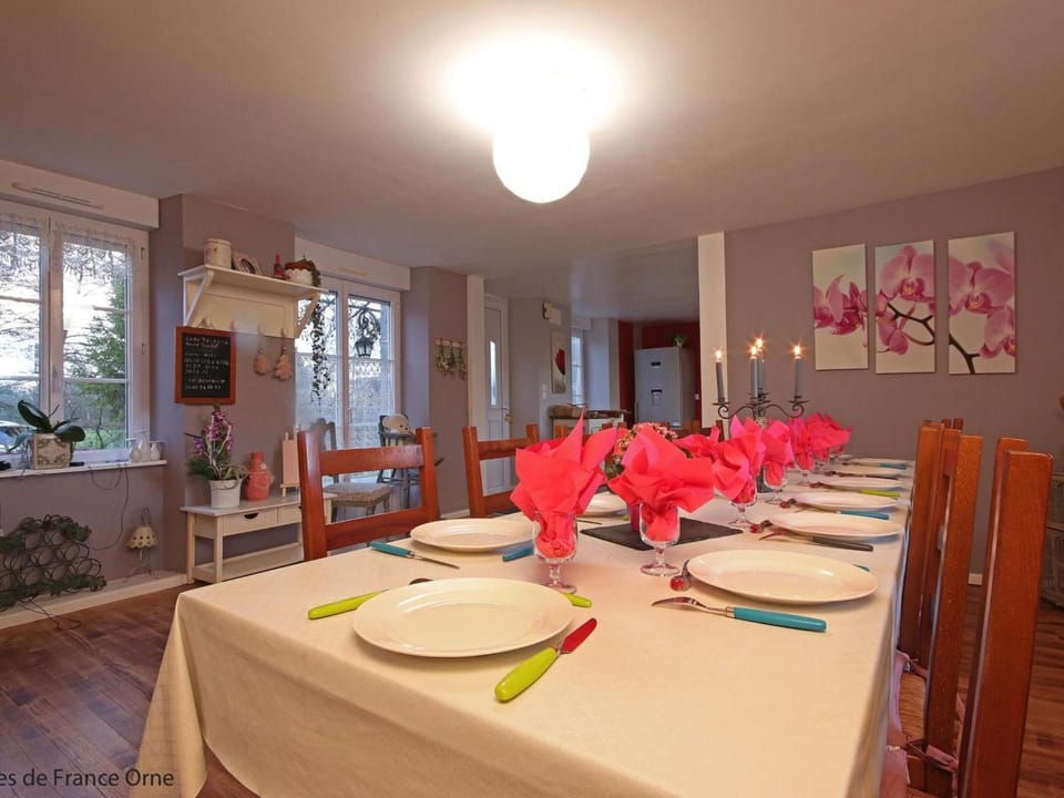 Grande maison familiale avec jardin et animaux acceptés près de la voie verte - FR-1-497-132 House in Normandy