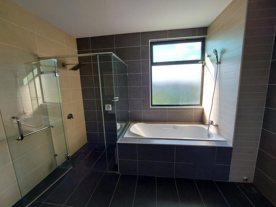 ●STG12●3-Storey●Private House●2step Access Garden● Villa in Bayan Lepas
