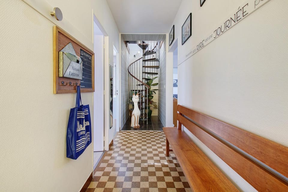 Property building, Living room