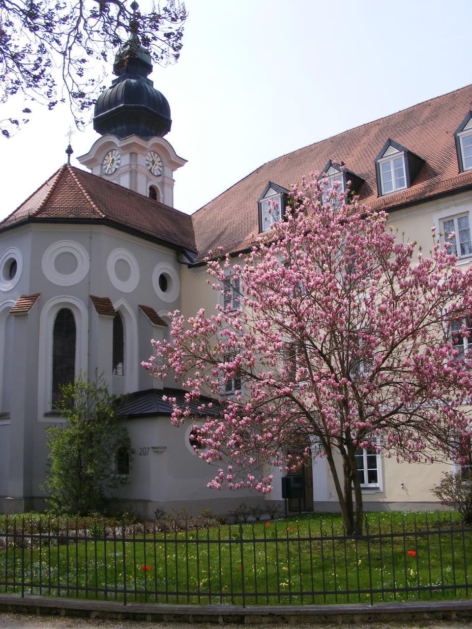 Property building, Place of worship, Garden