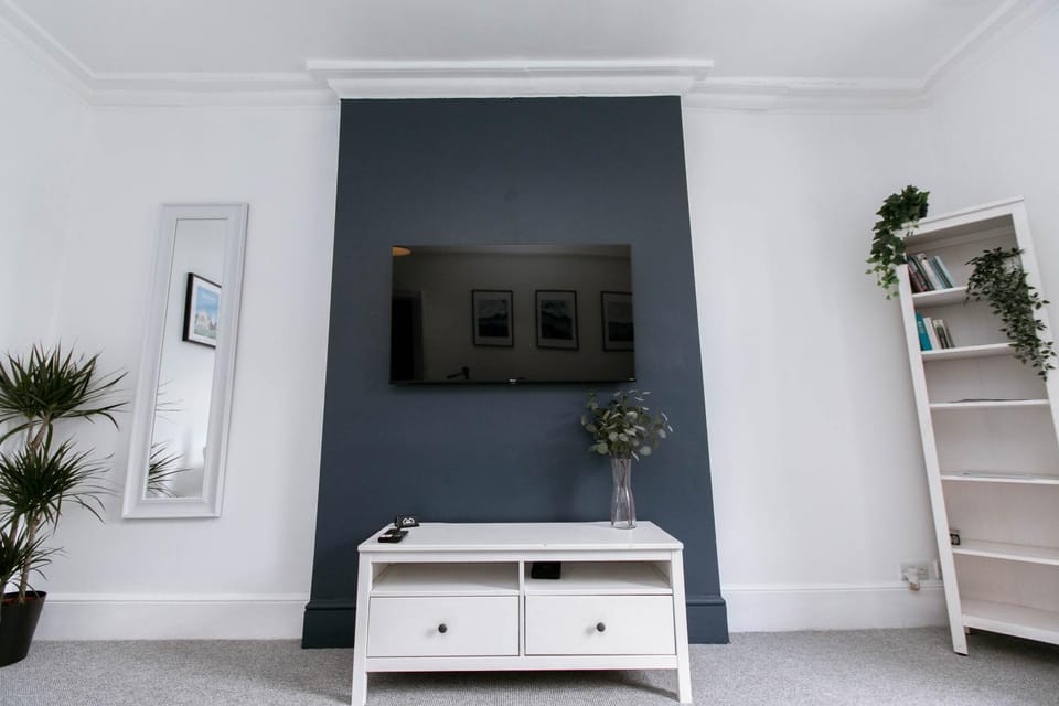 TV and multimedia, Decorative detail