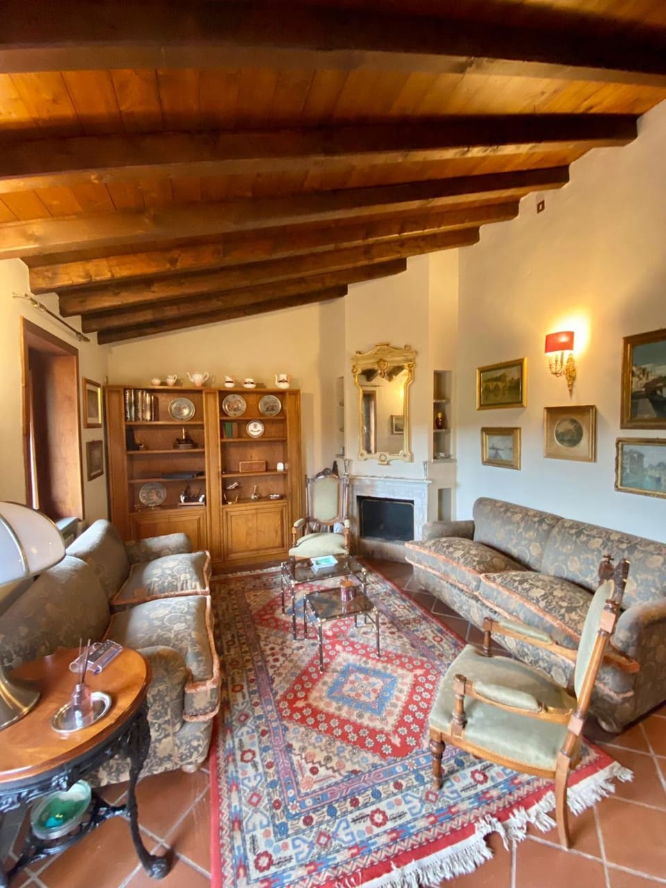 Living room, Seating area