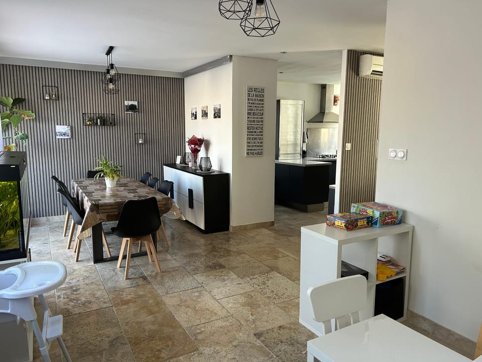 Dining area, Meals, Meals