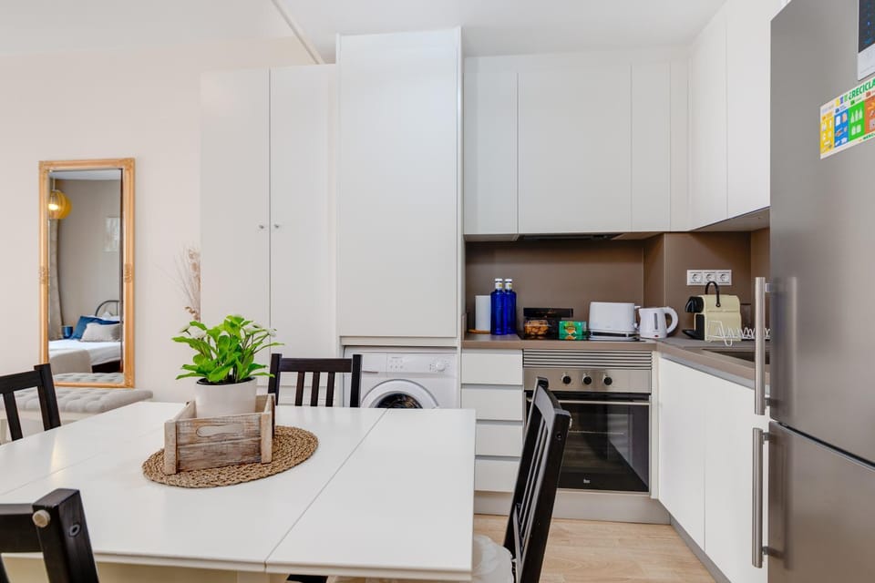 Coffee/tea facilities, Kitchen or kitchenette, Dining area, oven, pet friendly, toaster