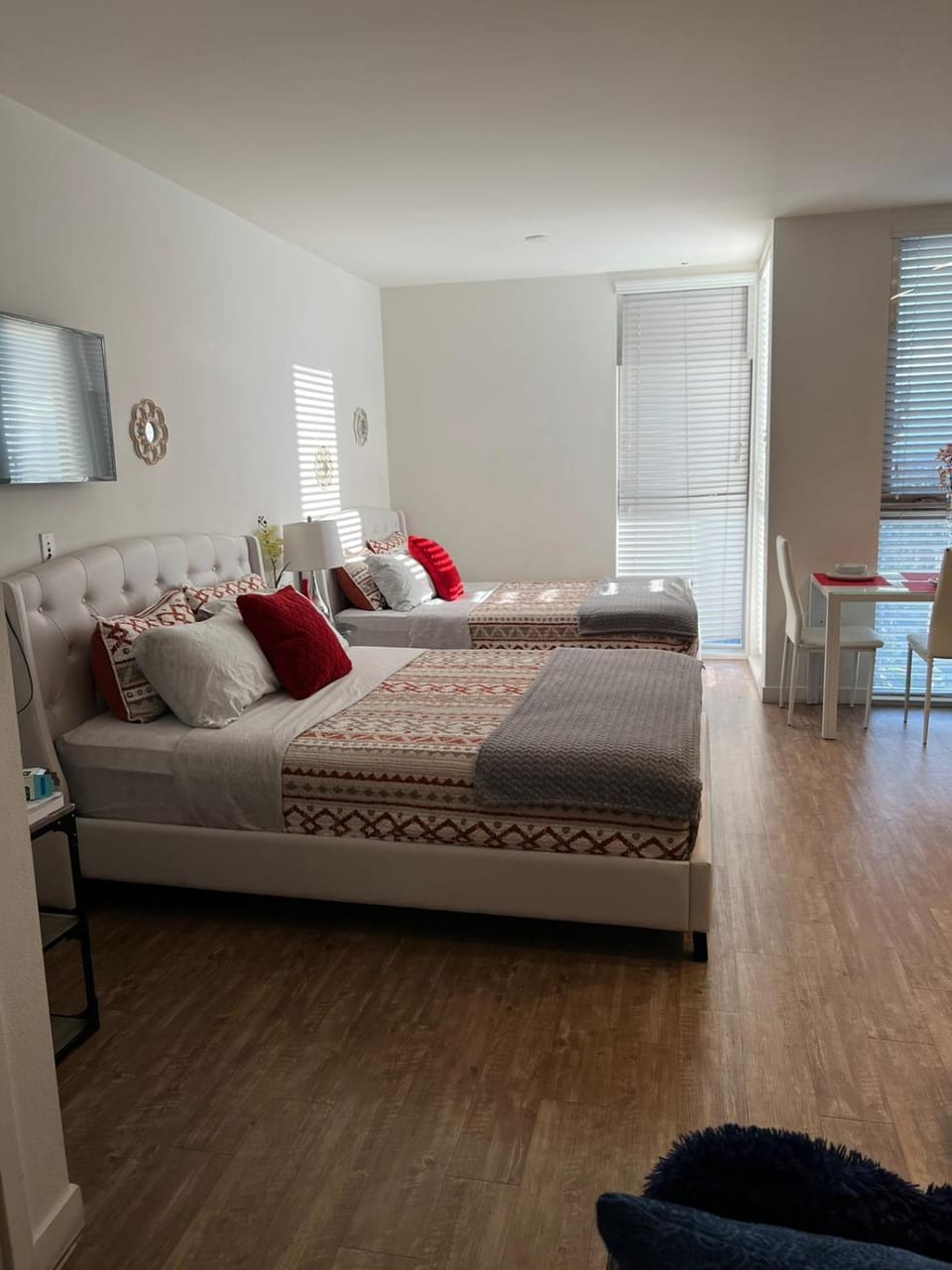 Incredible Hollywood Loft Free Parking Apartment in Hollywood