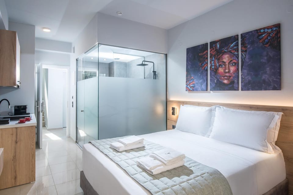 TV and multimedia, Kitchen or kitchenette, Photo of the whole room