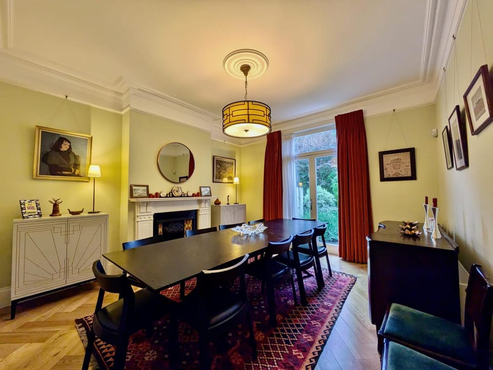 Impressive 5BR family home in Leafy House in London Borough of Southwark