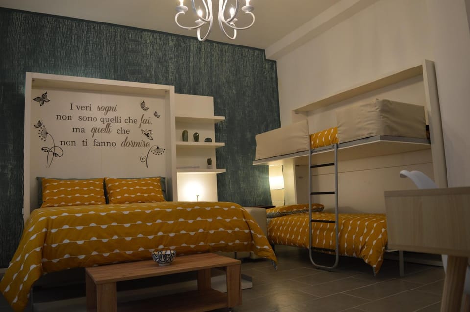 Bed, Bedroom, bunk bed