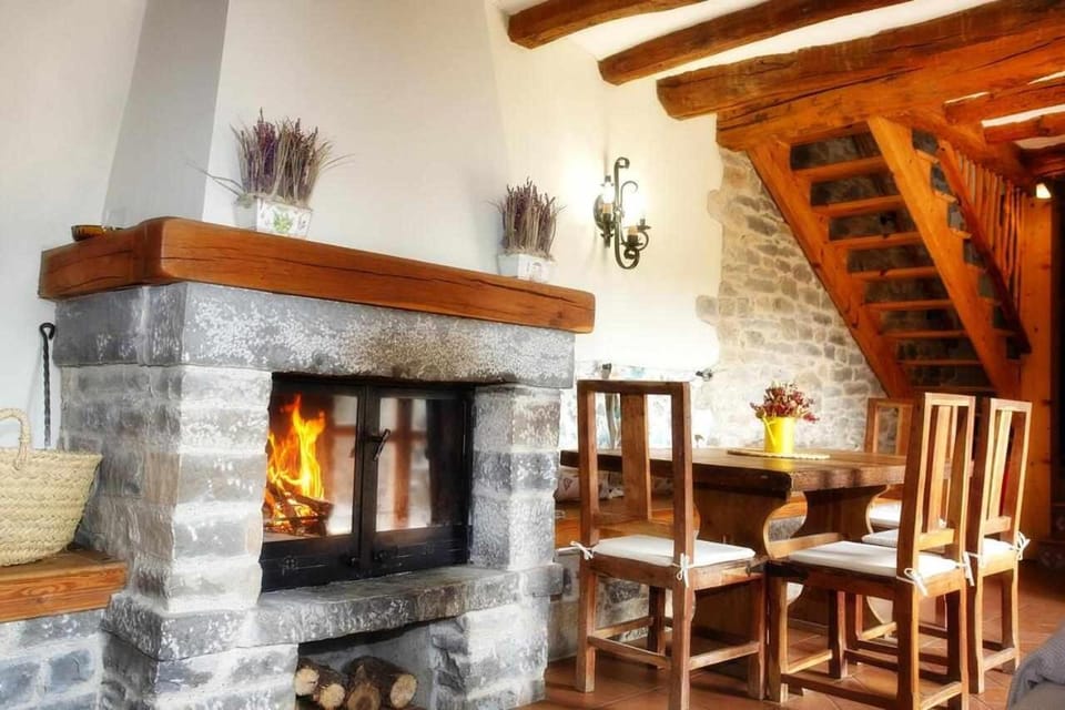 El Corral de Villacampa House in Aragon