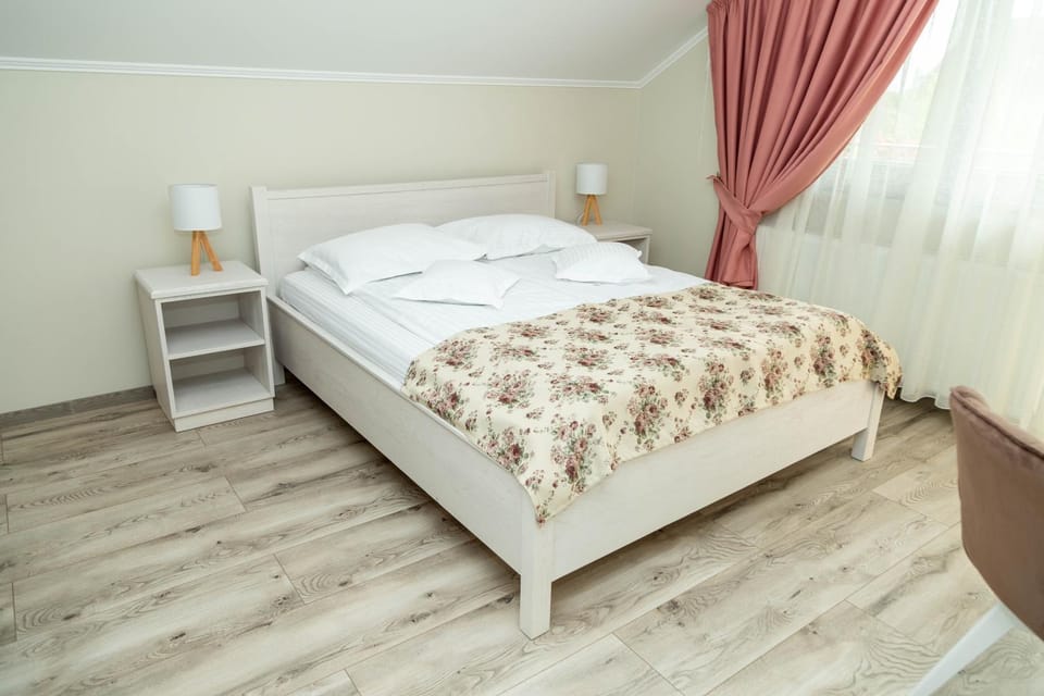 Pensiunea Casablanca Bed and Breakfast in Romania