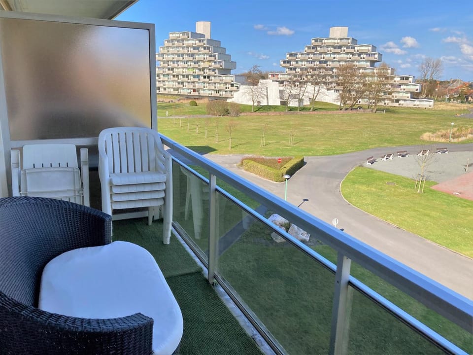 Lovely Acacia Apartment in Bredene