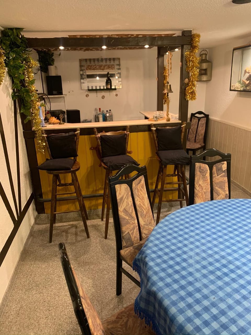Lounge or bar, Evening entertainment, Alcoholic drinks, Non alcoholic drinks