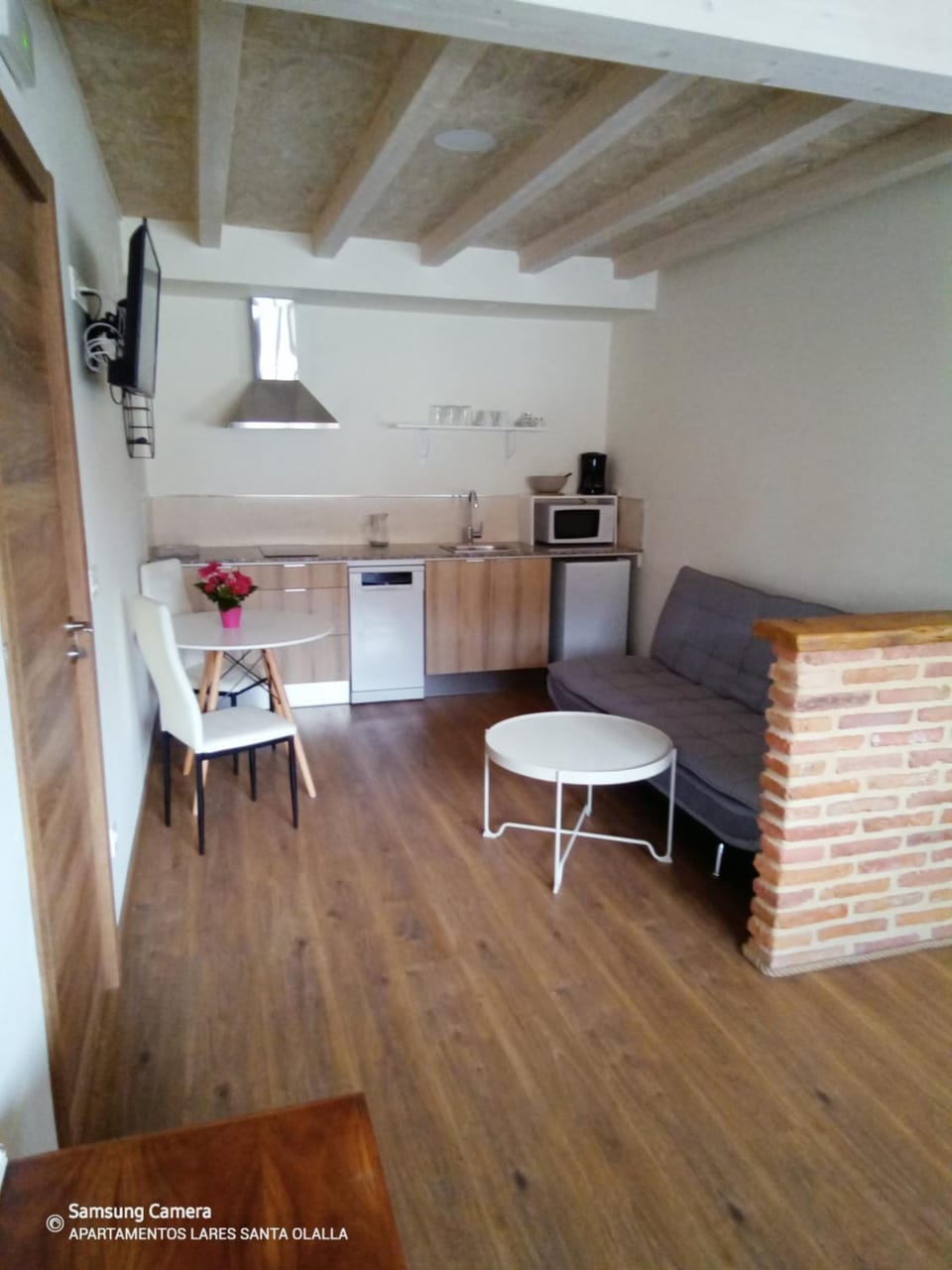 Kitchen or kitchenette, Living room, Dining area