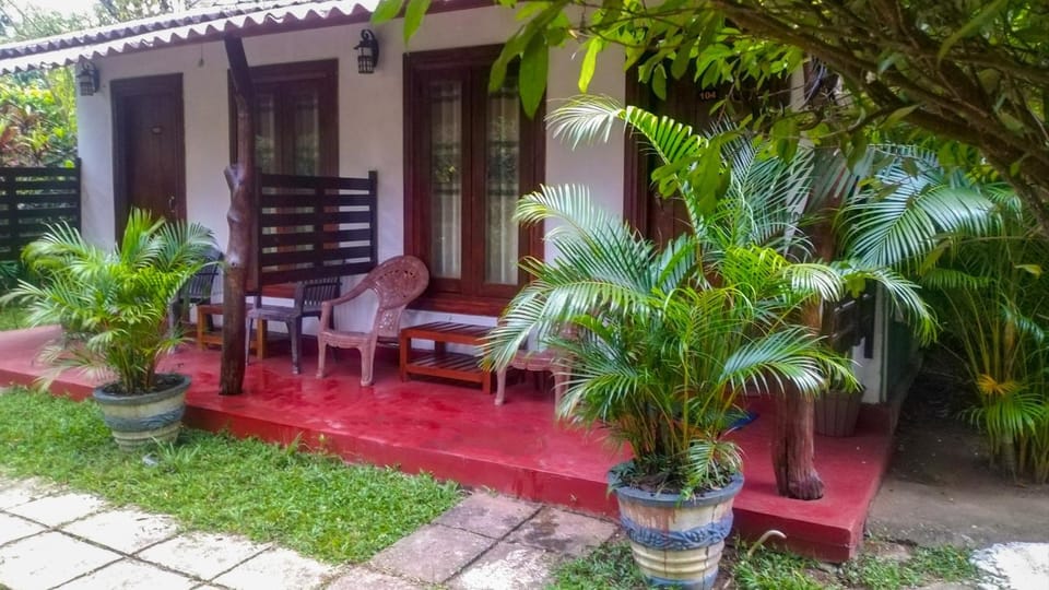 Property building, Garden, Seating area, Garden view