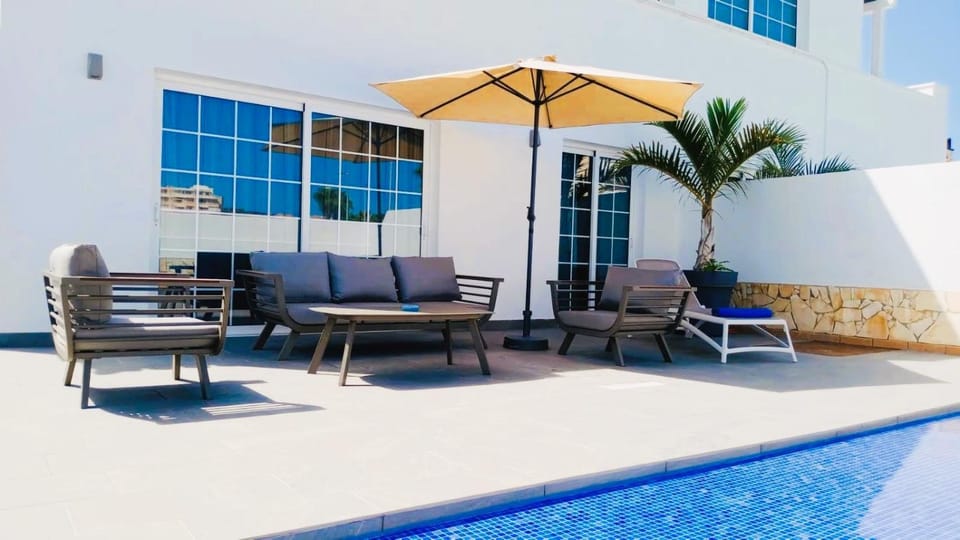 Seating area, Pool view, Swimming pool, sunbed