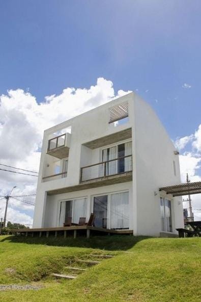Property building, Day