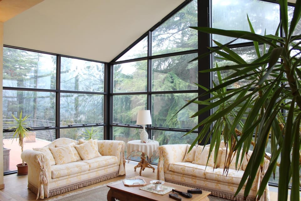 Living room, Internal: Not applicable to any particular room